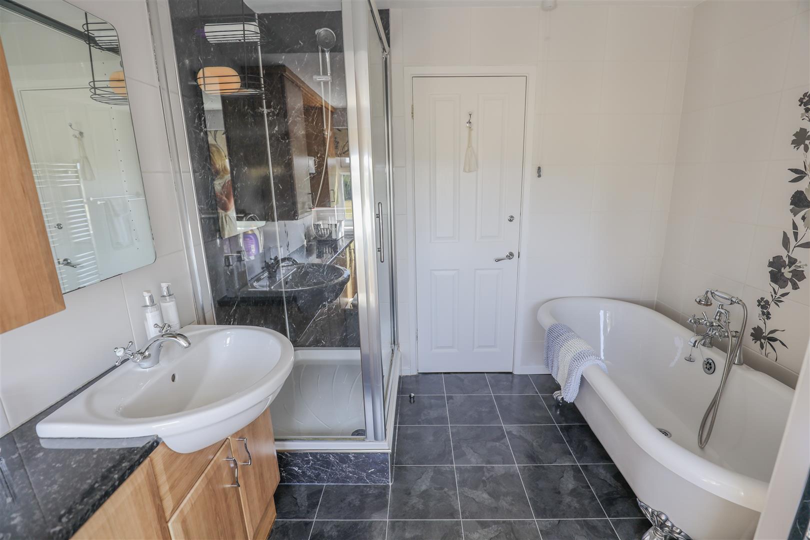 10 Maes Lloi, Aberthin, Cowbridge, Vale Of Glamorgan, CF71 7HA